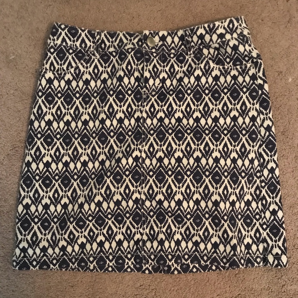 Patterned skirt
